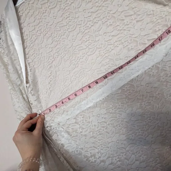 Delicate Lace & Satin Smooth Trimmed, Intimates Robe - est. size S - Picture 3 of 6